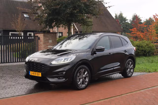 Ford Kuga (2020) thumbnail 5