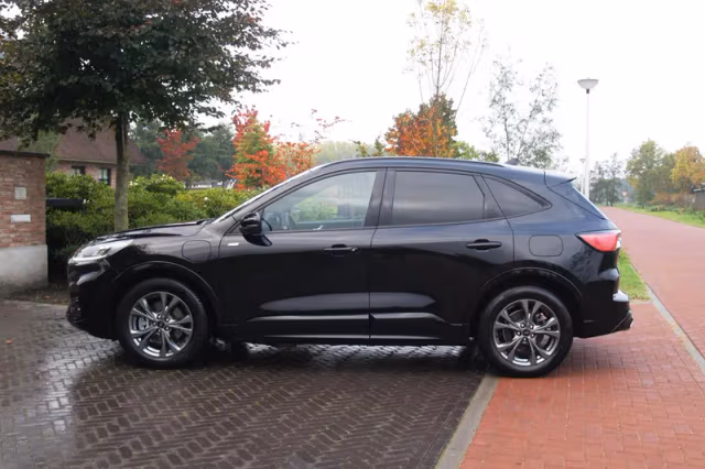 Ford Kuga (2020) thumbnail 6