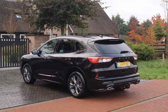 Ford Kuga (2020) thumbnail 7