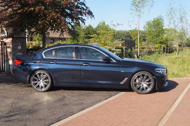 BMW 5-Serie (2018) thumbnail 13