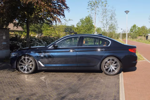 BMW 5-Serie (2018) thumbnail 9