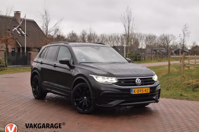 Volkswagen Tiguan (2021) thumbnail 2