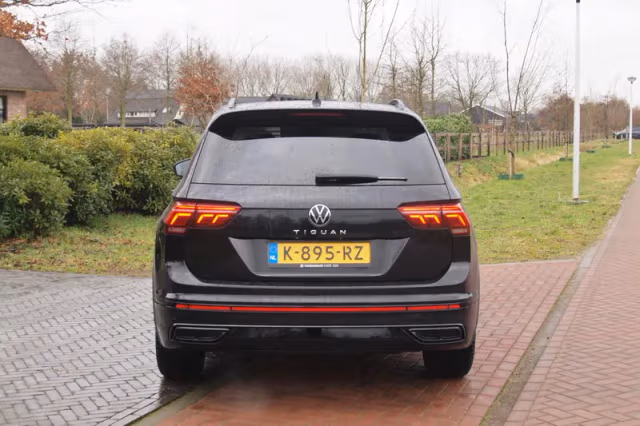 Volkswagen Tiguan (2021) thumbnail 11