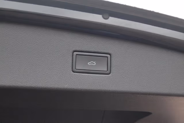 Volkswagen Tiguan (2021) thumbnail 38