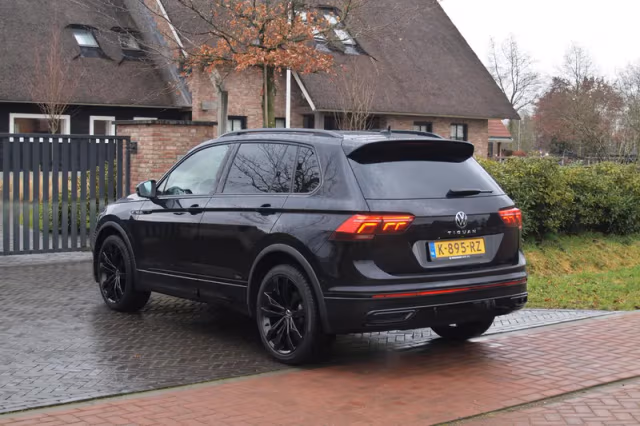 Volkswagen Tiguan (2021) thumbnail 10