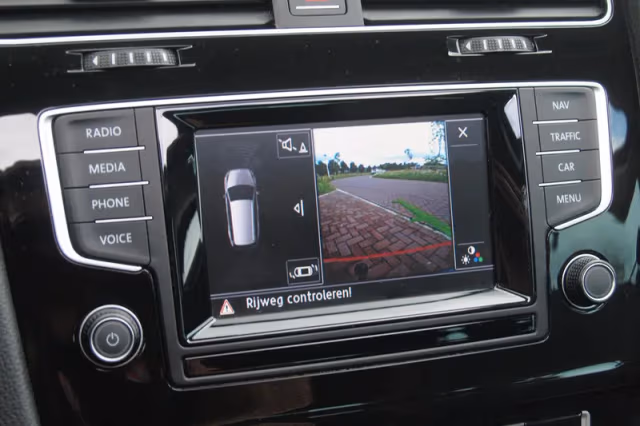 Volkswagen Golf (2014) thumbnail 22
