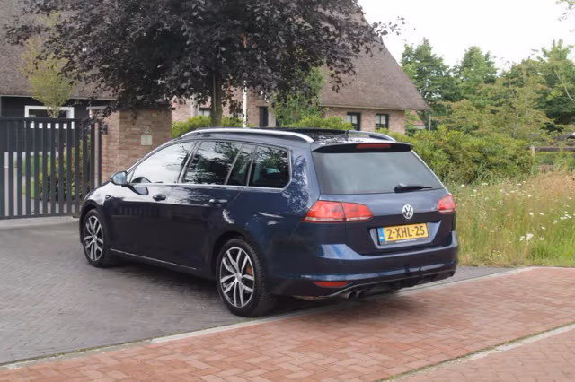 Volkswagen Golf (2014) thumbnail 9