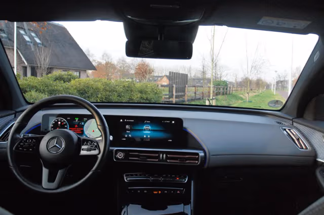 Mercedes-Benz EQC (2020) thumbnail 12