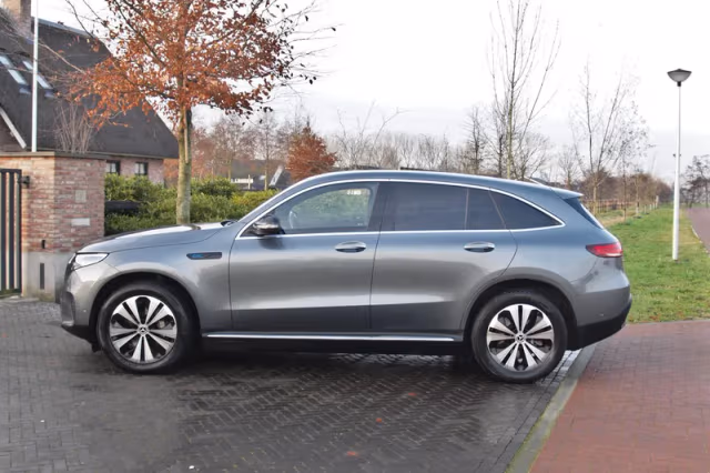 Mercedes-Benz EQC (2020) thumbnail 6