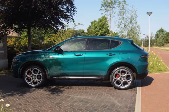 Alfa Romeo Tonale (2023) thumbnail 8