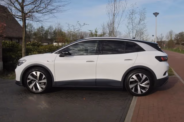 Volkswagen ID.4 (2021) thumbnail 8
