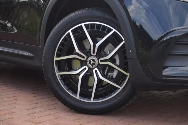 Mercedes-Benz EQB (2022) thumbnail 13