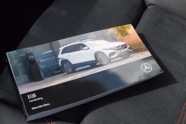 Mercedes-Benz EQB (2022) thumbnail 35