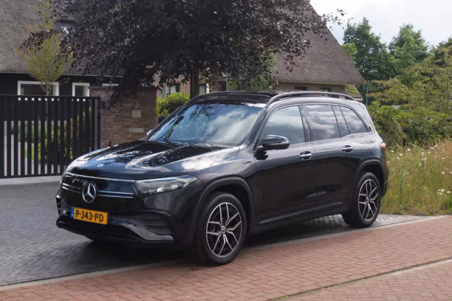 Mercedes-Benz EQB (2022) thumbnail 7