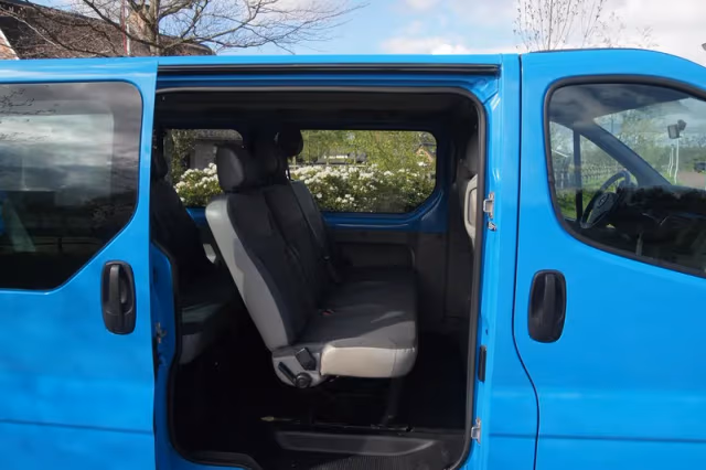 Opel Vivaro (2008) thumbnail 22