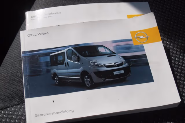 Opel Vivaro (2008) thumbnail 25