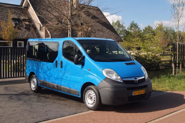 Opel Vivaro (2008) thumbnail 6