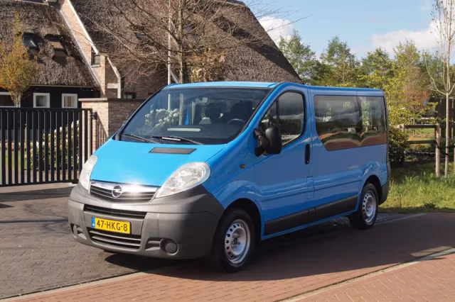 Opel Vivaro (2008) thumbnail 8