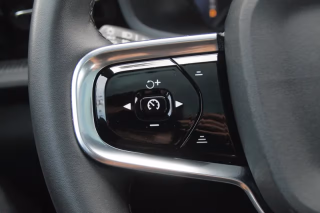 Polestar 2 (2020) thumbnail 16
