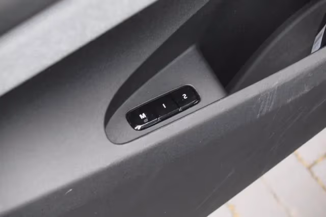 Polestar 2 (2020) thumbnail 26