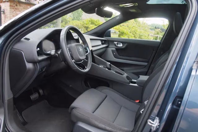 Polestar 2 (2020) thumbnail 4