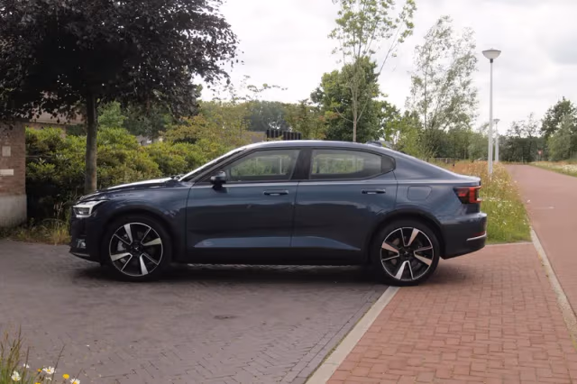 Polestar 2 (2020) thumbnail 8