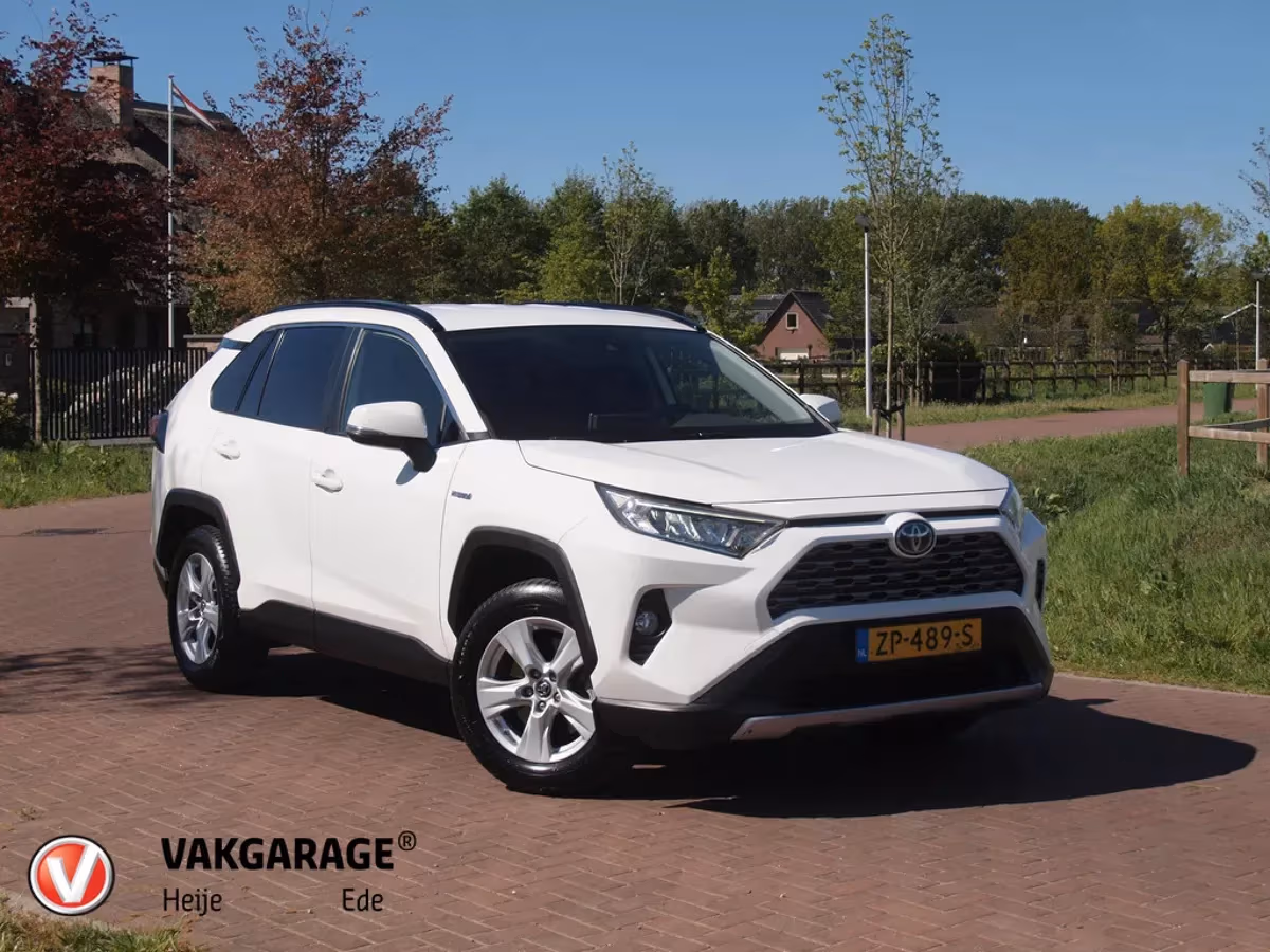 Toyota RAV4 (2019) — foto 1