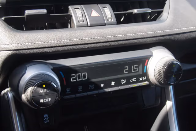 Toyota RAV4 (2019) thumbnail 24