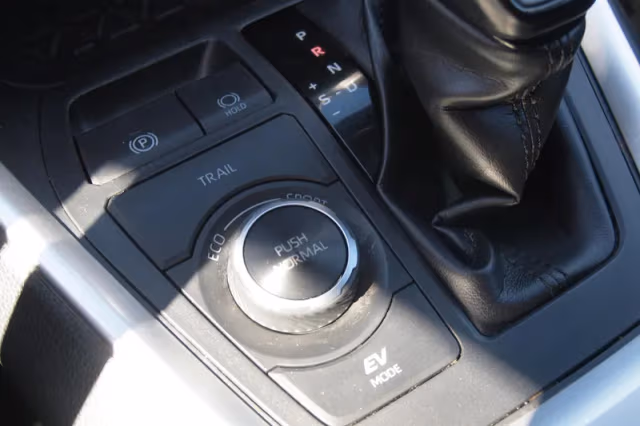 Toyota RAV4 (2019) thumbnail 25