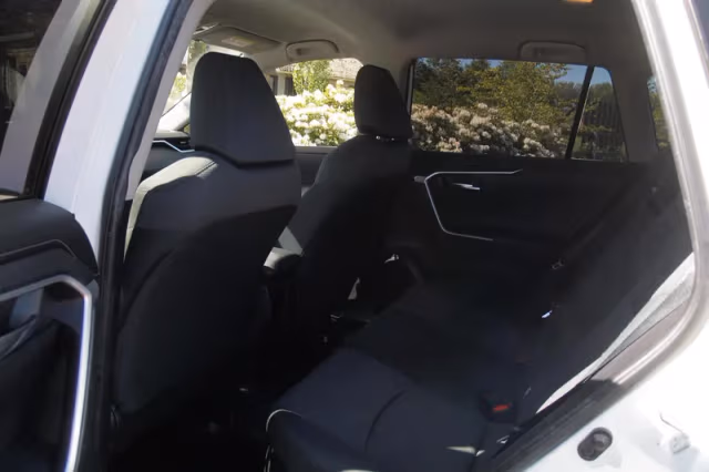 Toyota RAV4 (2019) thumbnail 27