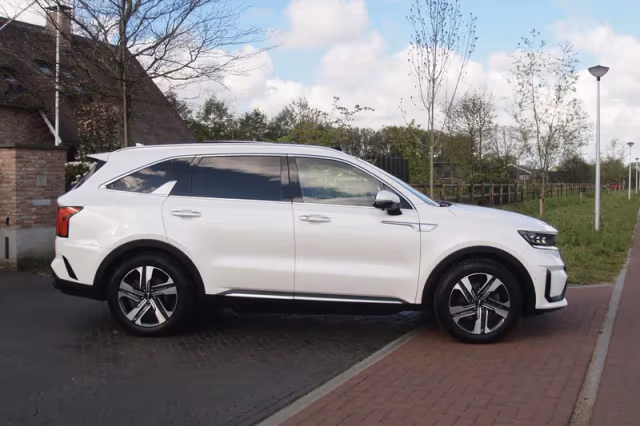 Kia Sorento (2022) thumbnail 13