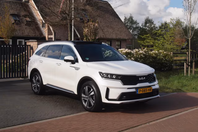 Kia Sorento (2022) thumbnail 6