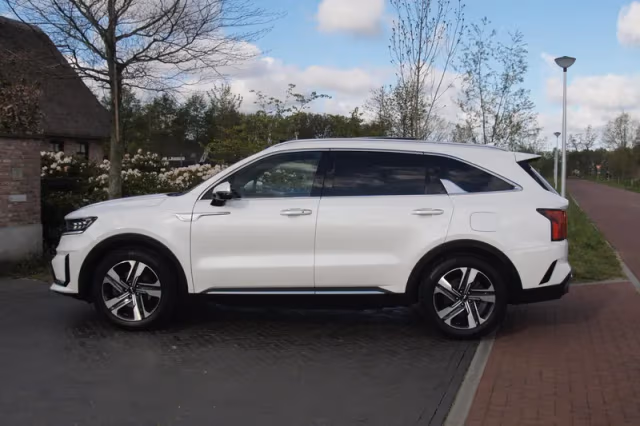 Kia Sorento (2022) thumbnail 9