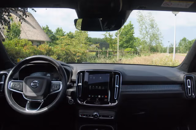 Volvo XC40 (2021) thumbnail 18
