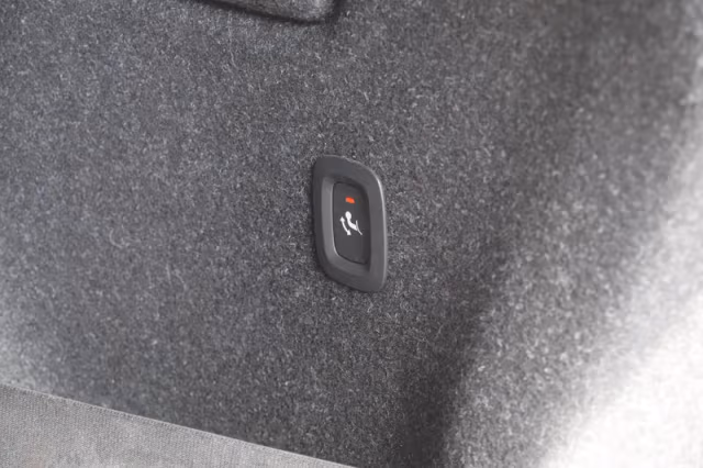 Volvo XC40 (2021) thumbnail 30
