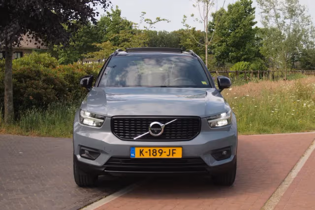 Volvo XC40 (2021) thumbnail 6