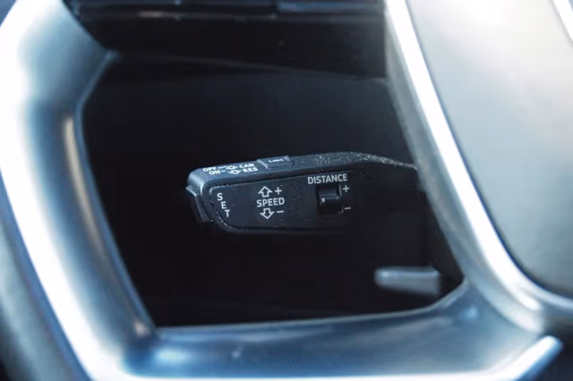 Audi e-tron (2020) thumbnail 20