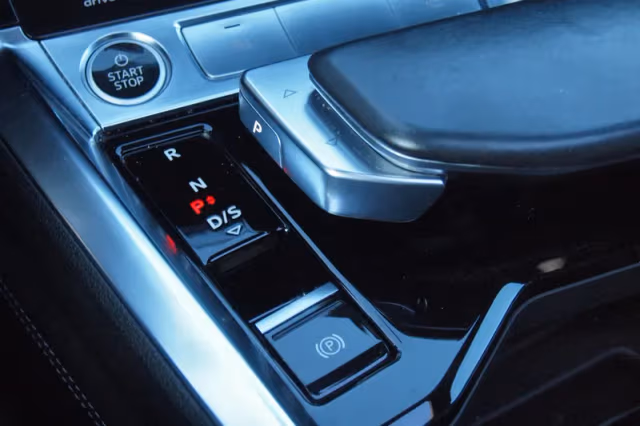 Audi e-tron (2020) thumbnail 27