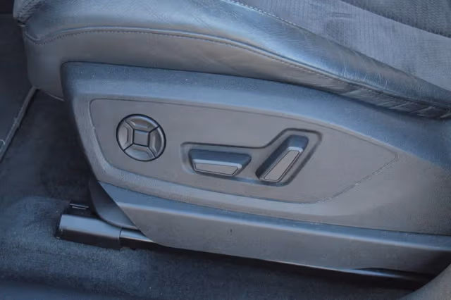 Audi e-tron (2020) thumbnail 30