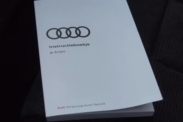 Audi e-tron (2020) thumbnail 35