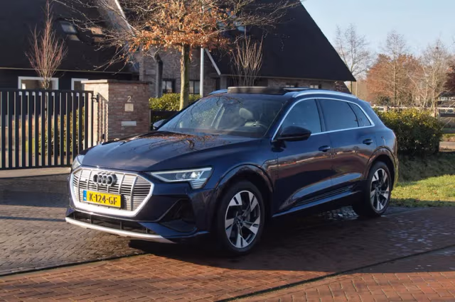 Audi e-tron (2020) thumbnail 8