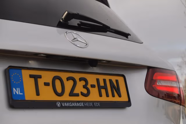 Mercedes-Benz GLC-Klasse (2016) thumbnail 12