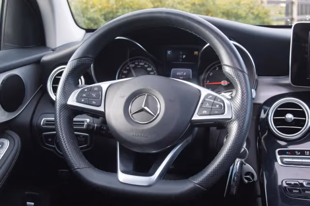 Mercedes-Benz GLC-Klasse (2016) thumbnail 16