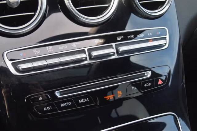 Mercedes-Benz GLC-Klasse (2016) thumbnail 22