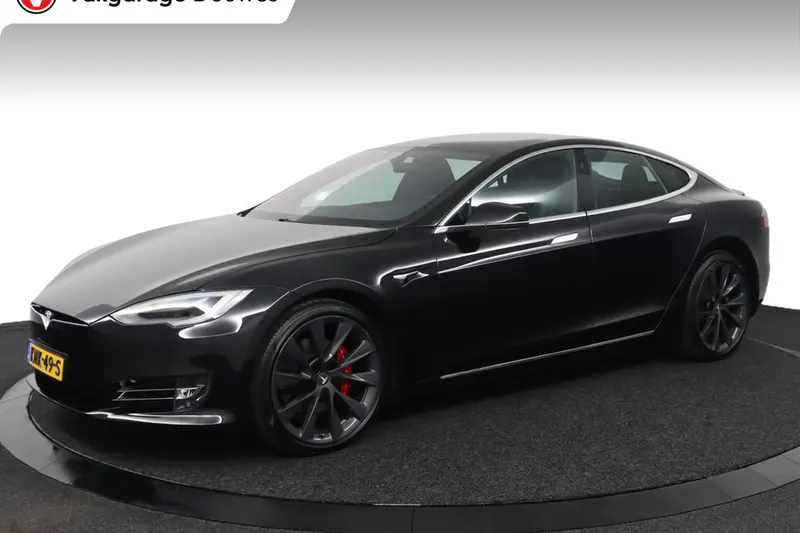 Tesla Model S (2018)