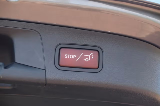 Mercedes-Benz EQA (2021) thumbnail 29