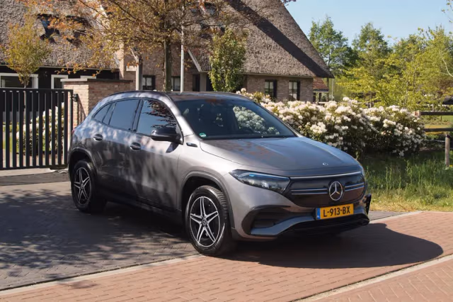 Mercedes-Benz EQA (2021) thumbnail 6