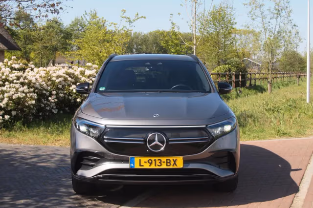 Mercedes-Benz EQA (2021) thumbnail 7