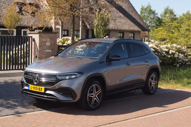 Mercedes-Benz EQA (2021) thumbnail 8