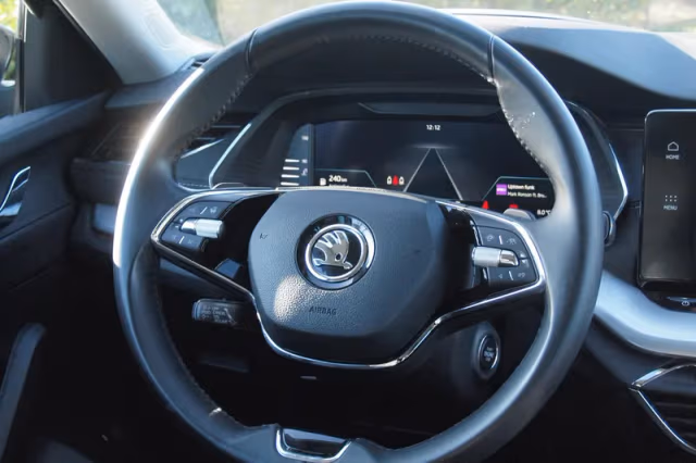 Škoda Octavia (2021) thumbnail 14